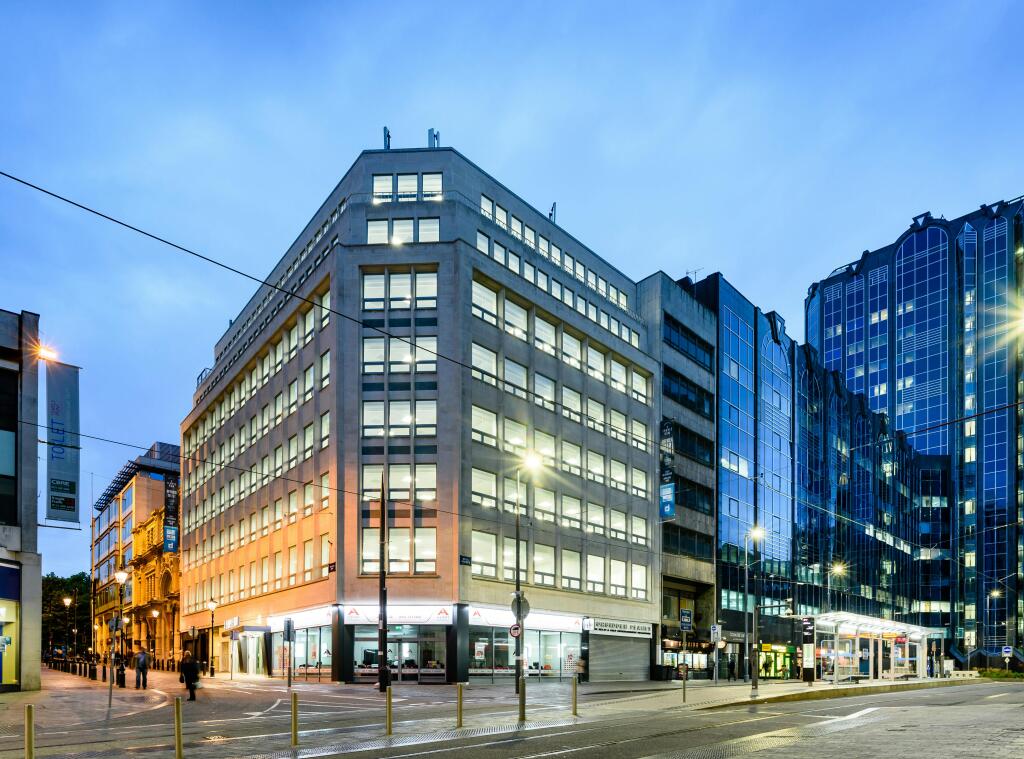 EXTERNAL SHOT 1