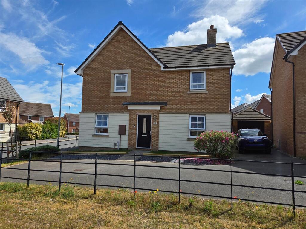 Main image of property: Lindhurst Way West, Mansfield