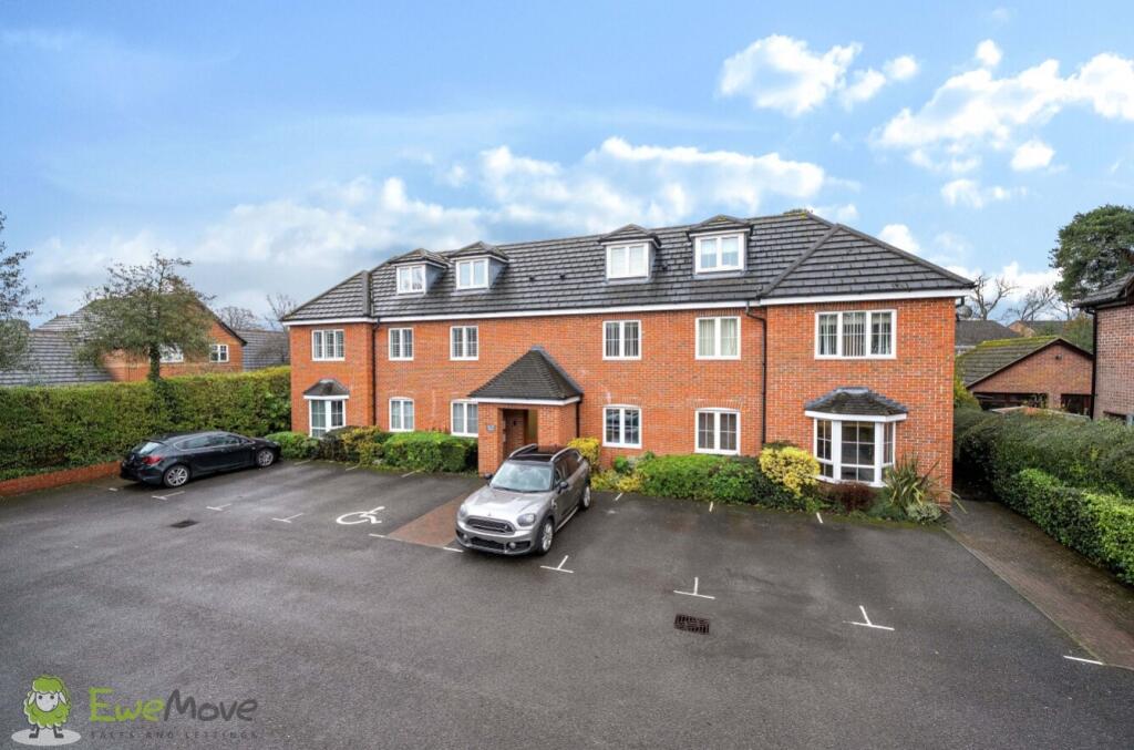 Main image of property: Heath House Heath End Road, Baughurst, Tadley, Hampshire, RG26