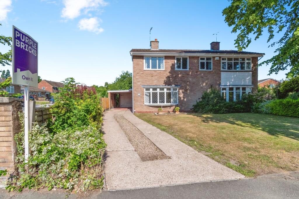 3-bed semi-detached on Elliotts Lane, Wolverhampton, WV8, £285,000