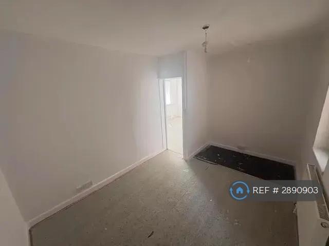 House in Lincoln - More