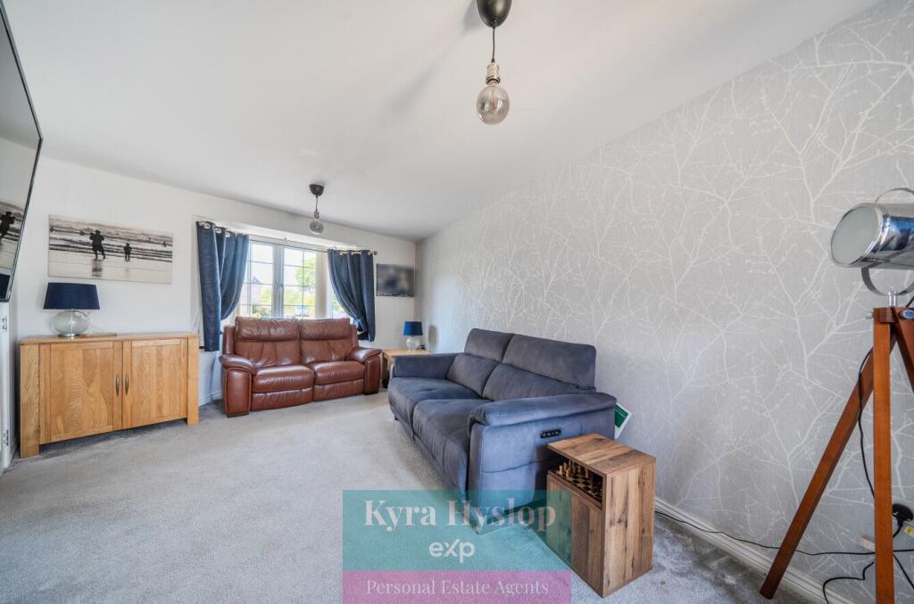 House in Exeter - View 3