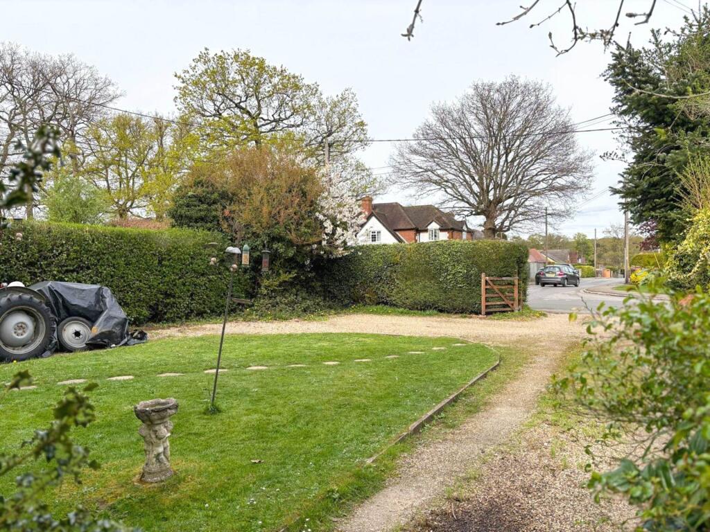 House in South Oxfordshire, Sonning Common - View 3