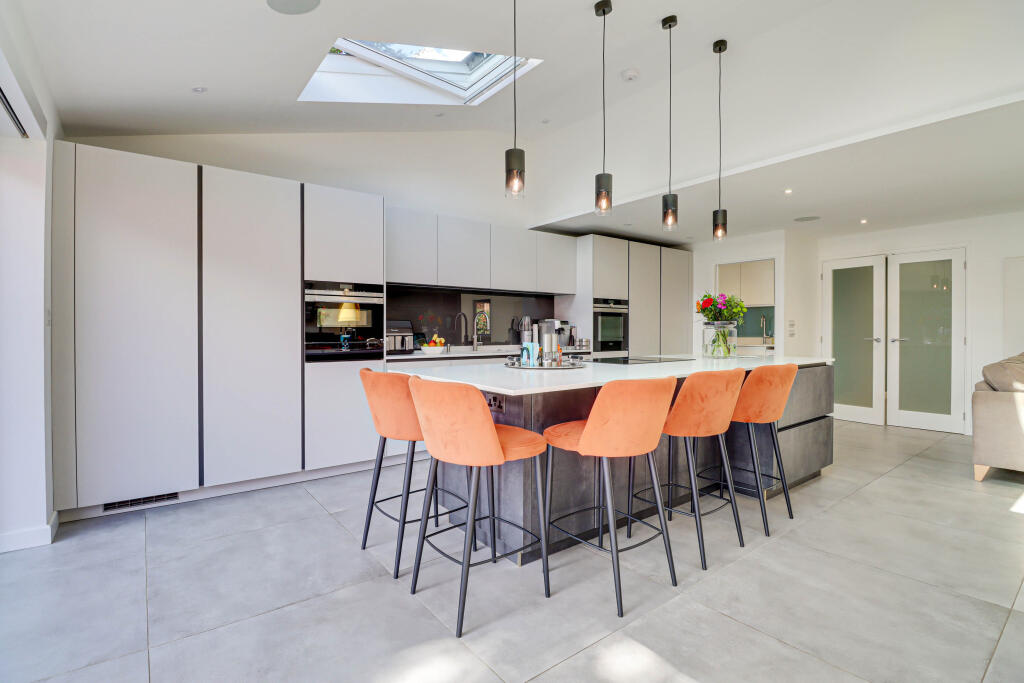 House in St Albans, St Stephen - View 2