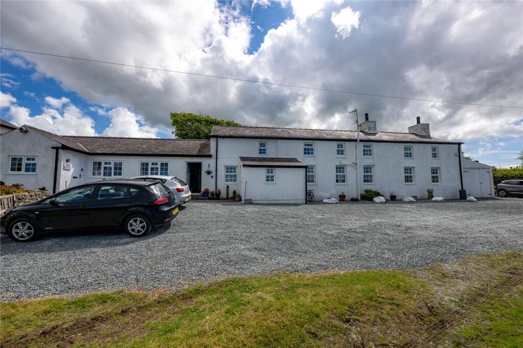 Bryn Farm & Erw'r Wennol, Caergeiliog, Anglesey, LL65 photo 2