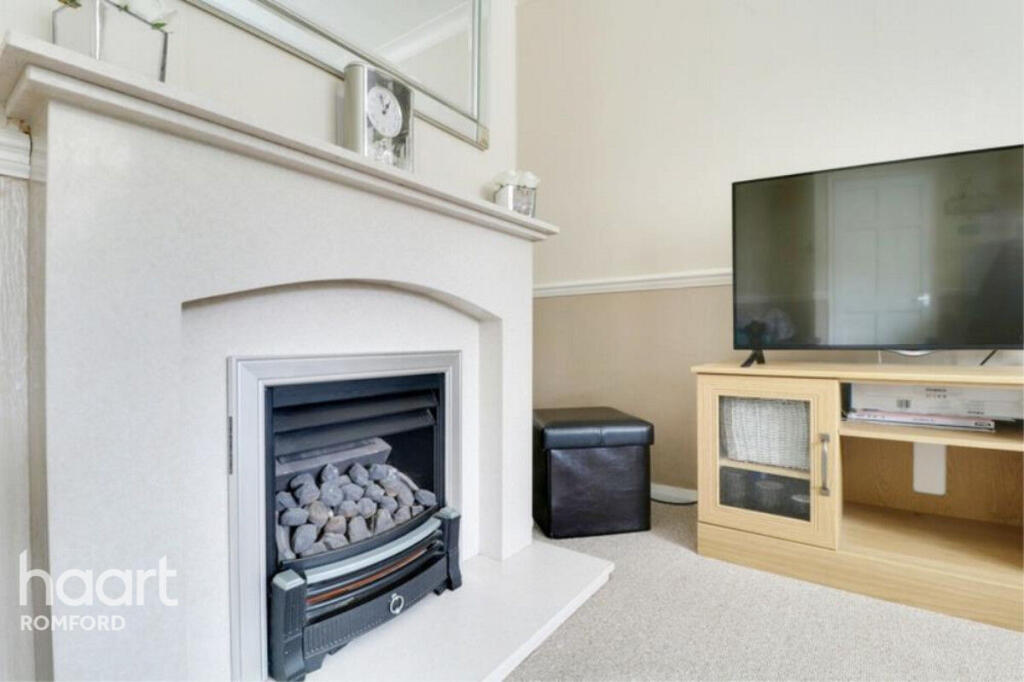 House in Romford - View 5
