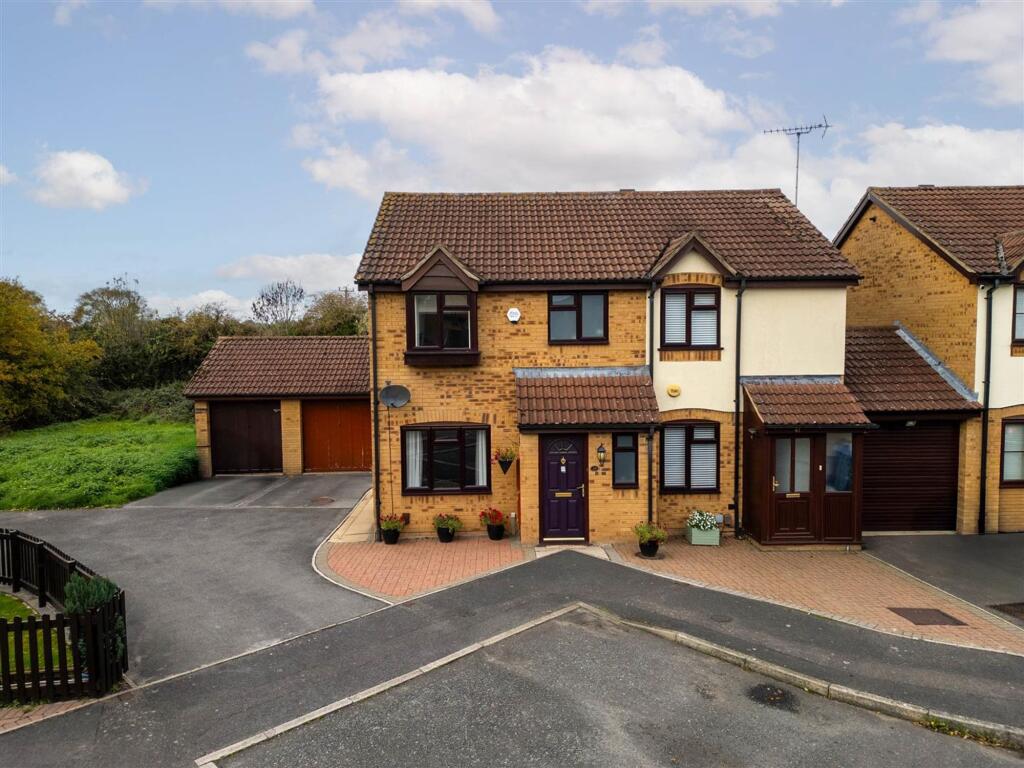 Main image of property: Little Orchards, Aylesbury, HP20