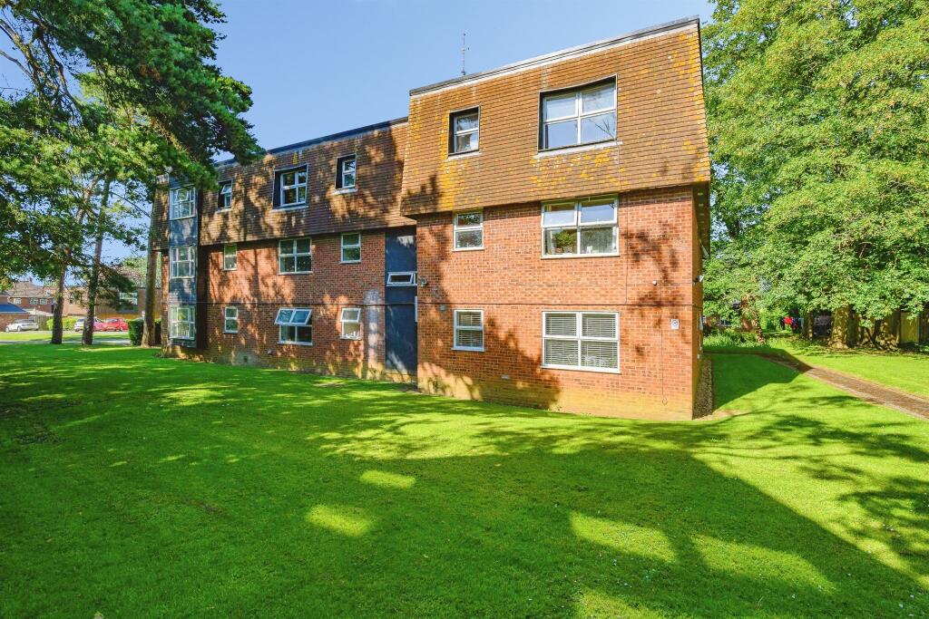 Main image of property: Windsor Close, Bovingdon, Hemel Hempstead