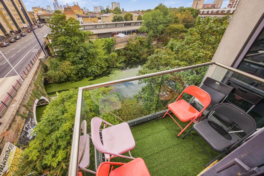 Apartment in London - View 3