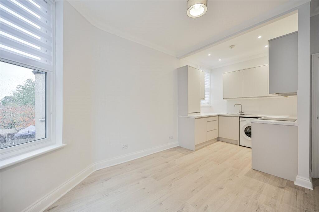 Apartment in London - More