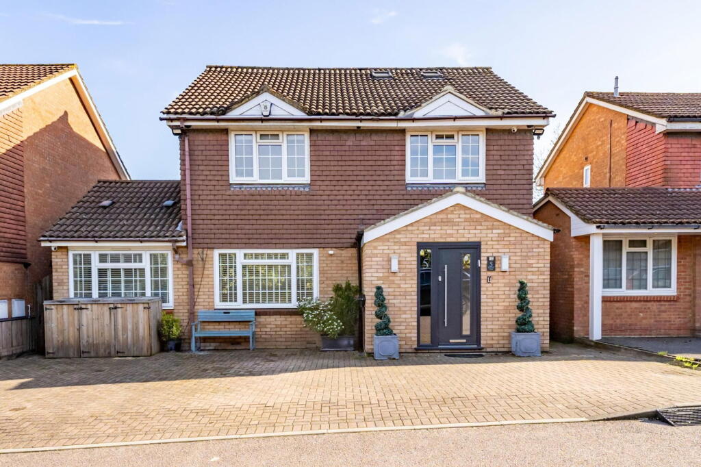 Main image of property: Tilehouse Close, Borehamwood, WD6 4AS