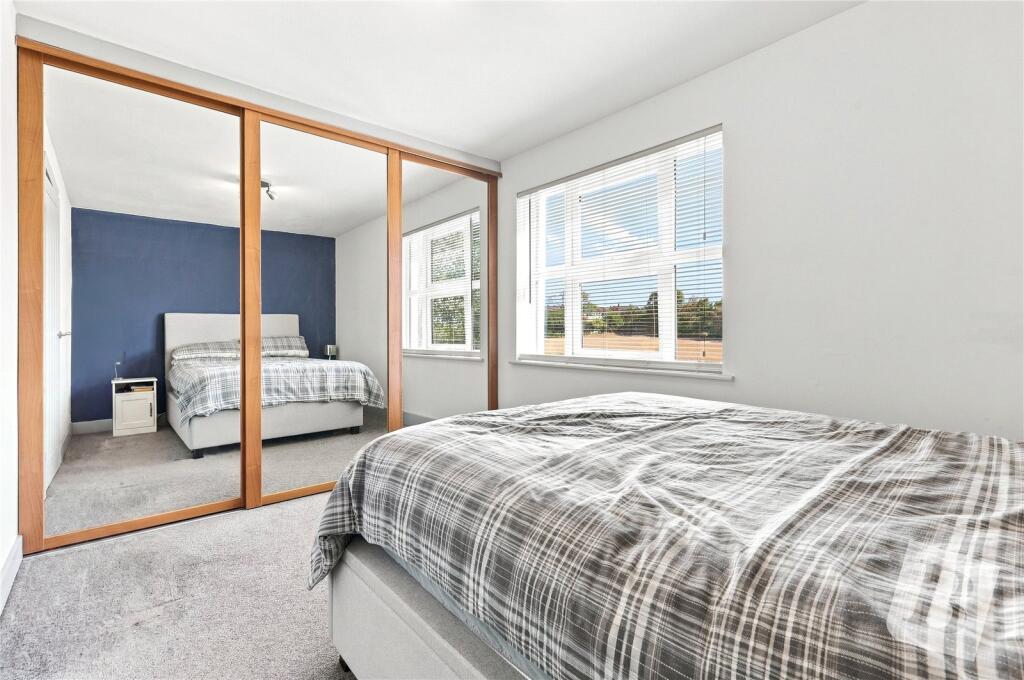 Apartment in Chelmsford - View 5