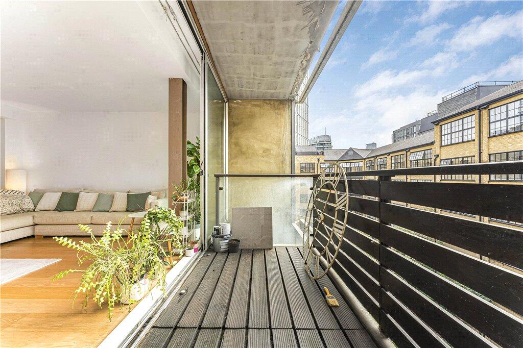 Apartment in London - View 2
