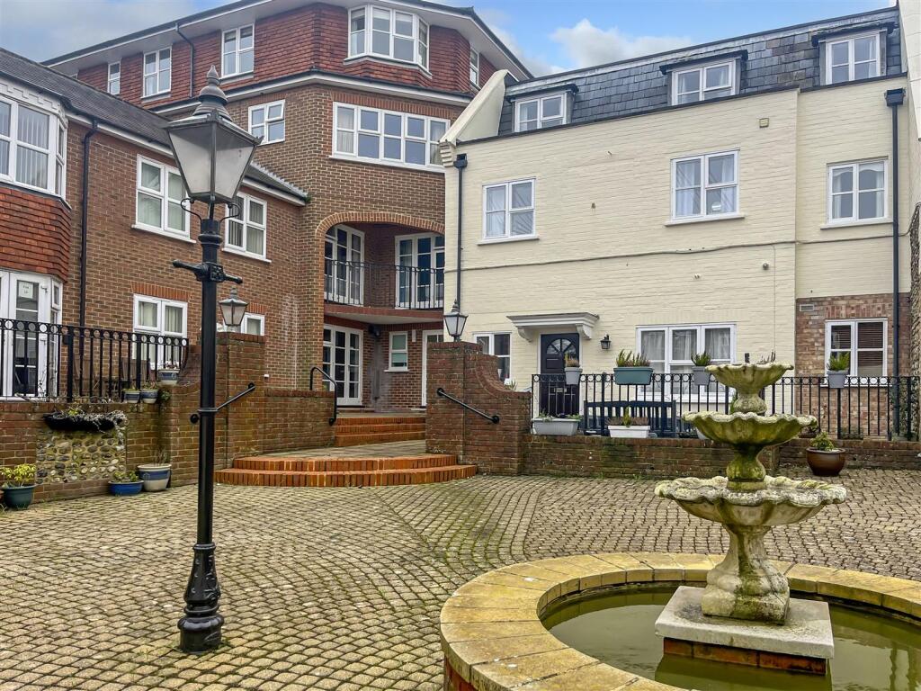 Winterton Lodge, Littlehampton
