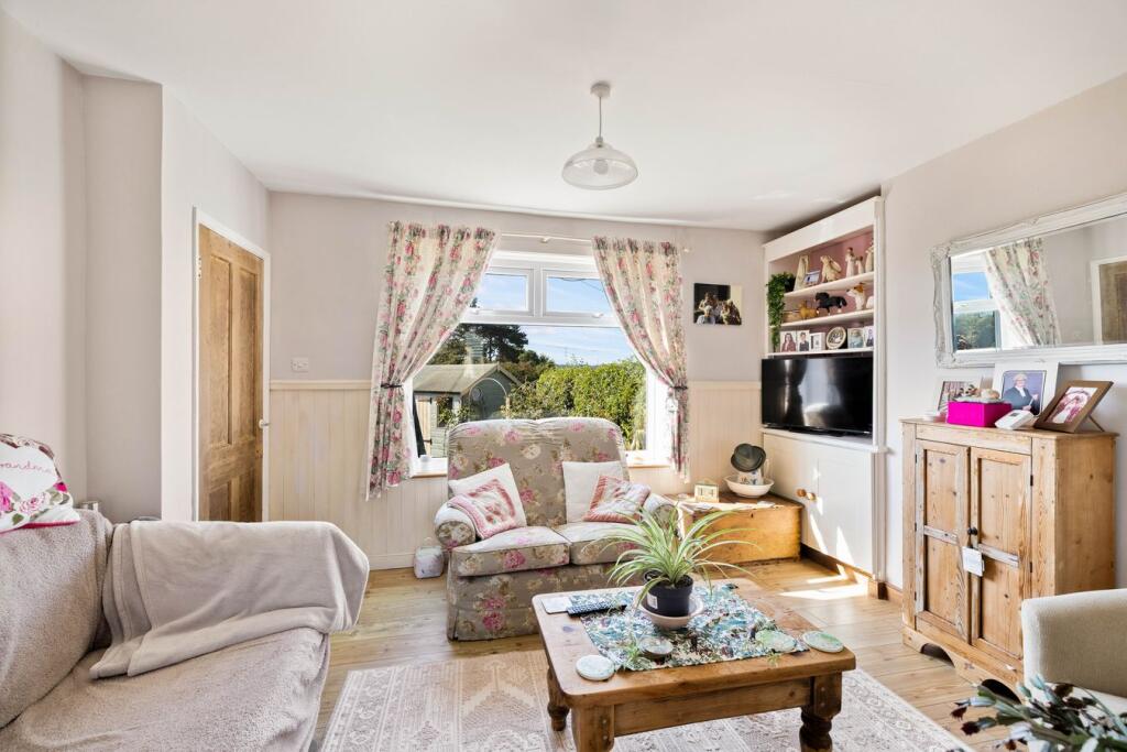 House in Canterbury - View 3