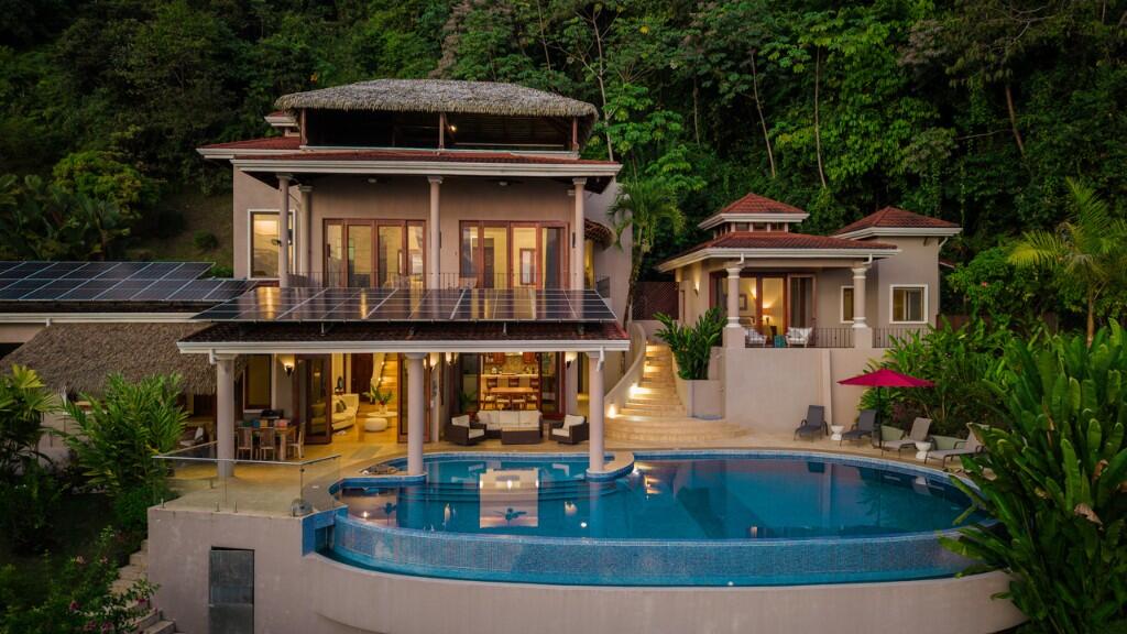 Main image of property: Dominical