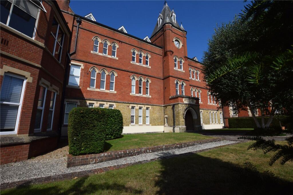 Main image of property: Farnborough Road, Farnborough, Hampshire, GU14