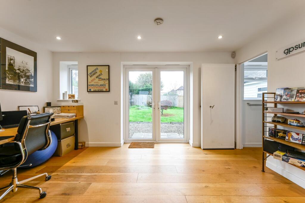 Ashford Road, St. Michaels, Tenterden, Kent, TN30 photo 4