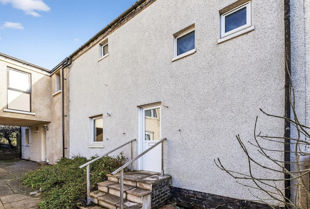 Main image of property: Busbiehead, Girdle Toll, Irvine