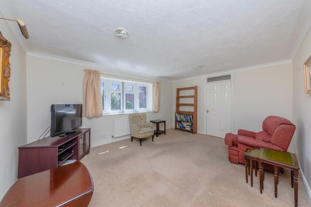 Middleham Close, Ringmer, BN8 photo 5