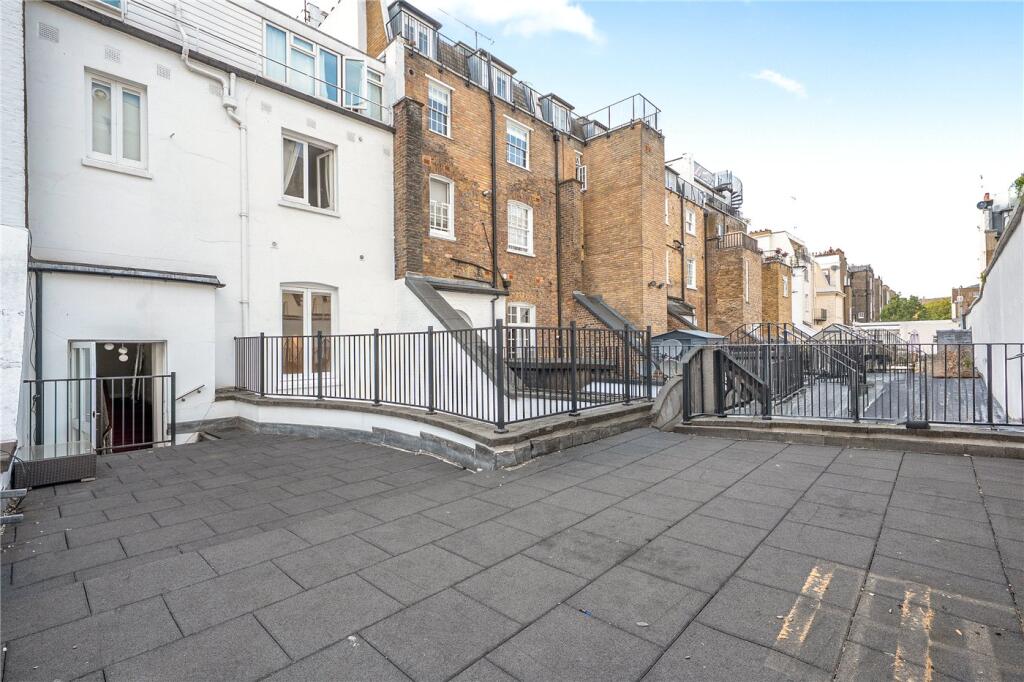 Apartment in London, Paddington - View 5