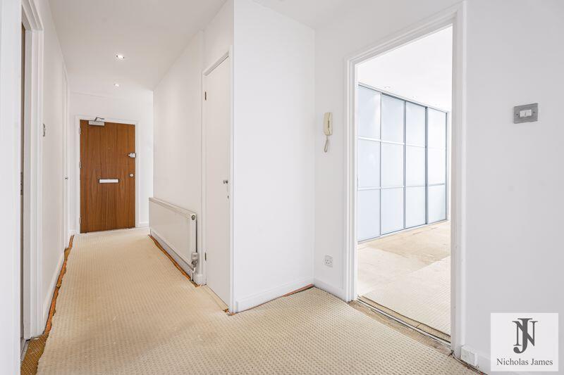 Apartment in London, Finchley - View 4