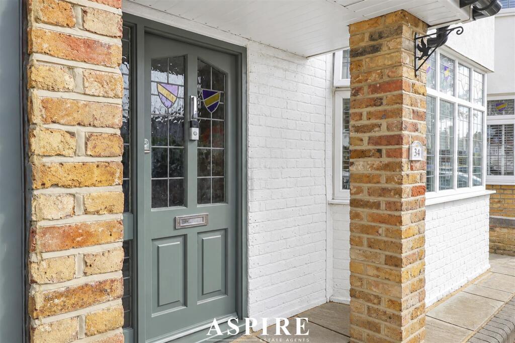 House in Romford - View 2