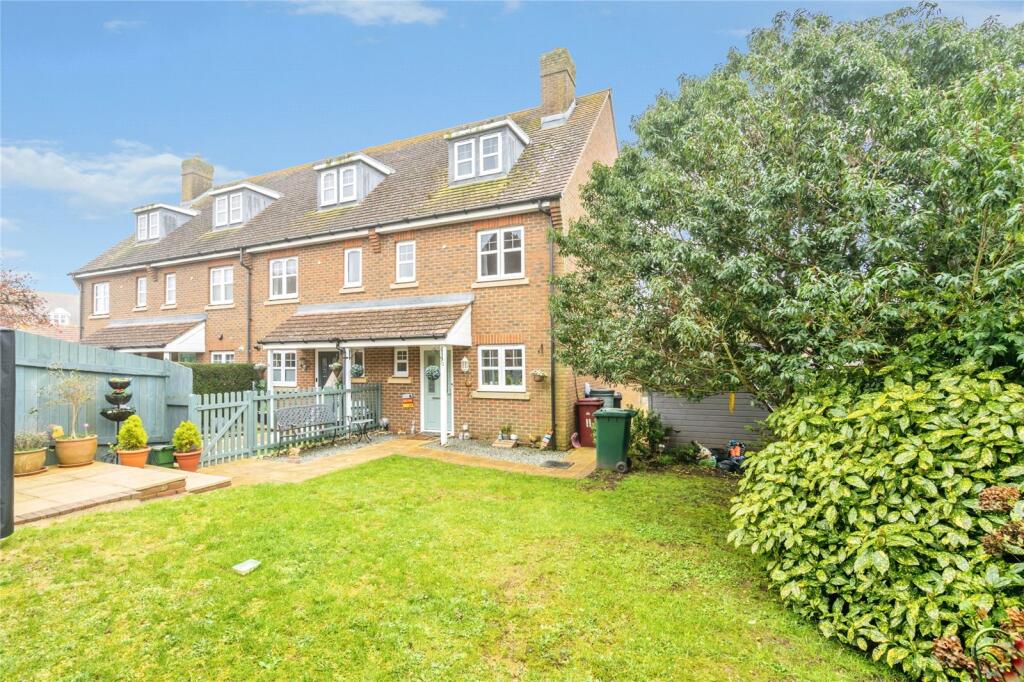 Main image of property: Hunnisett Close, CHICHESTER, West Sussex, PO20