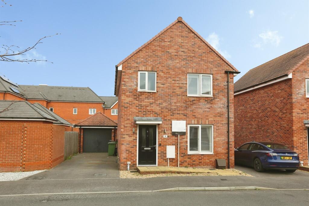 Main image of property: Parsons Avenue, Bursledon, Southampton