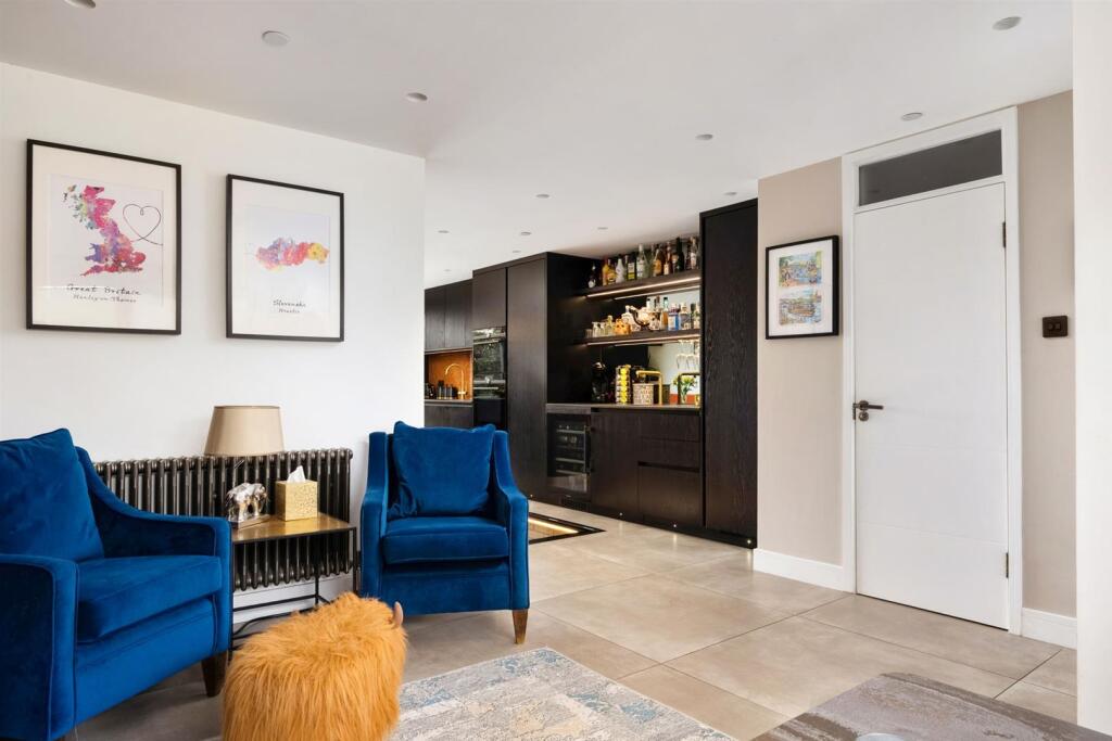 House in South Oxfordshire, Henley-on-Thames - More