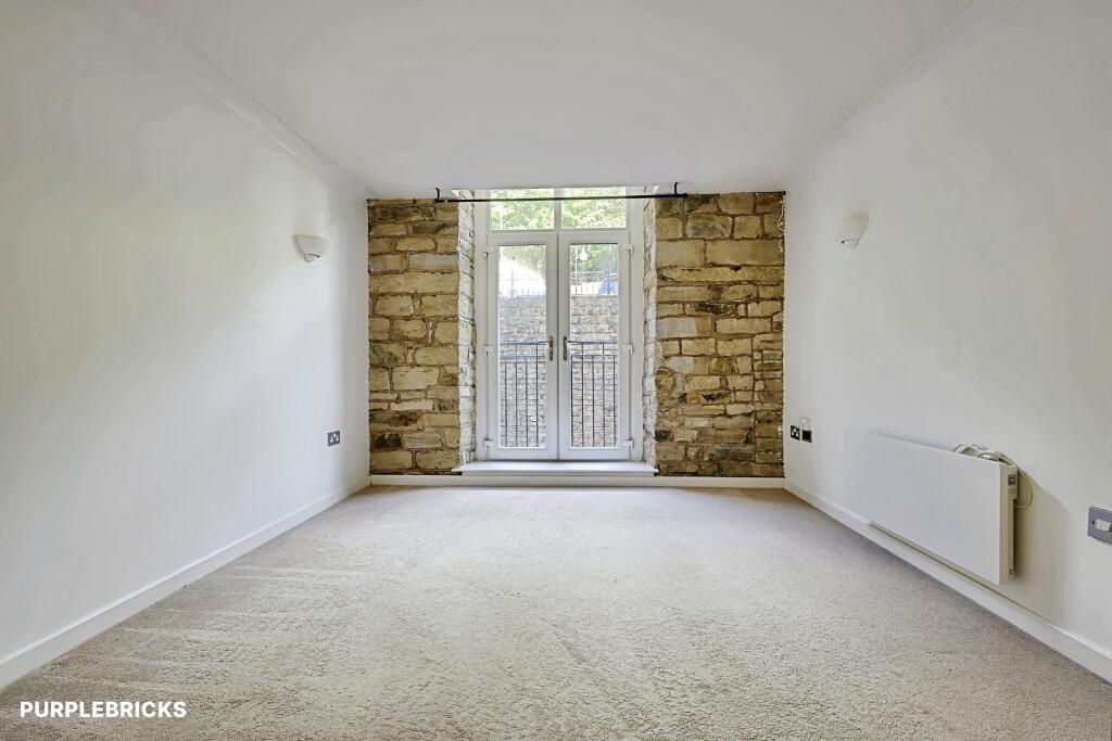 Apartment in Kirklees, Wellhouse - View 3