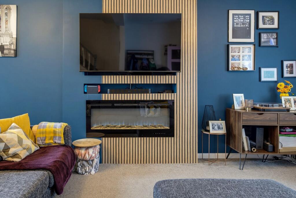 House in Cardiff - More