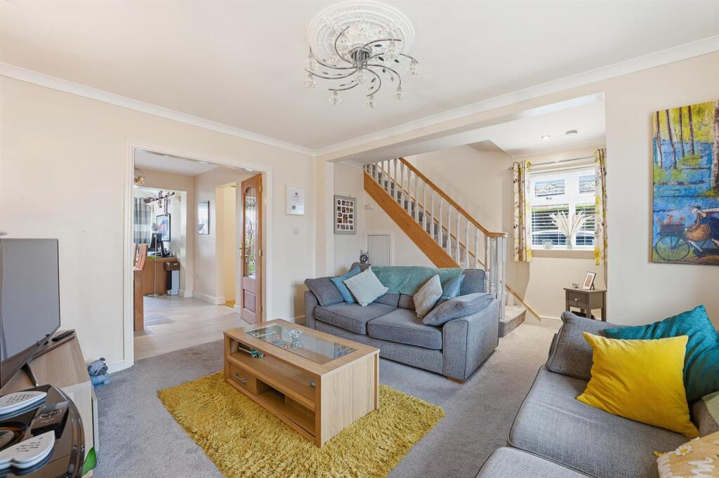 House in Chesterfield, Holme Hall Estate, Loundsley Green - View 4