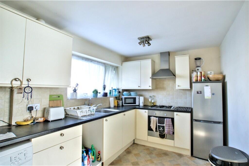 Mellor Close, Walton-On-Thames, Surrey, KT12 photo 3