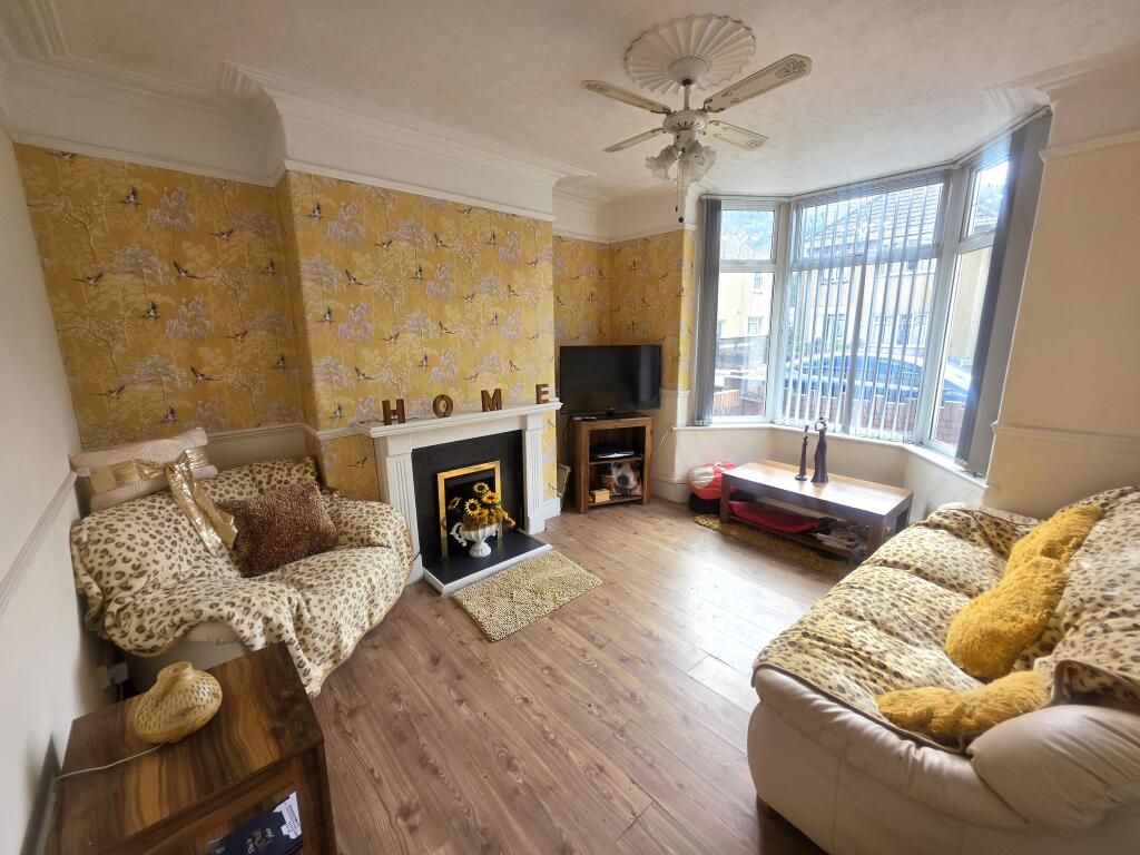 Cobden Street, Crosskeys, Caerphilly County Borough photo 4