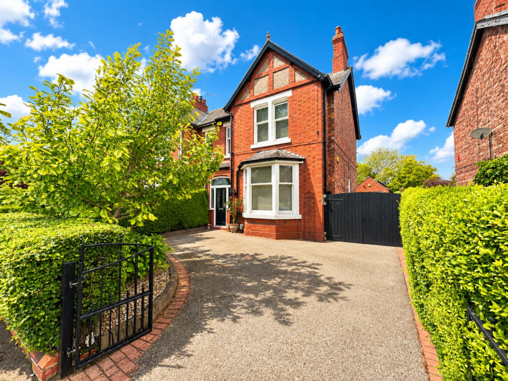 Main image of property: Crewe Road, Wistaston, Cheshire