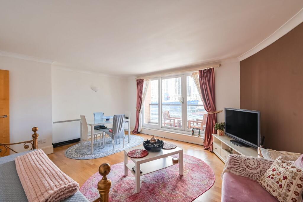 Main image of property: Antilles Bay Apartments, Canary Wharf, London, E14