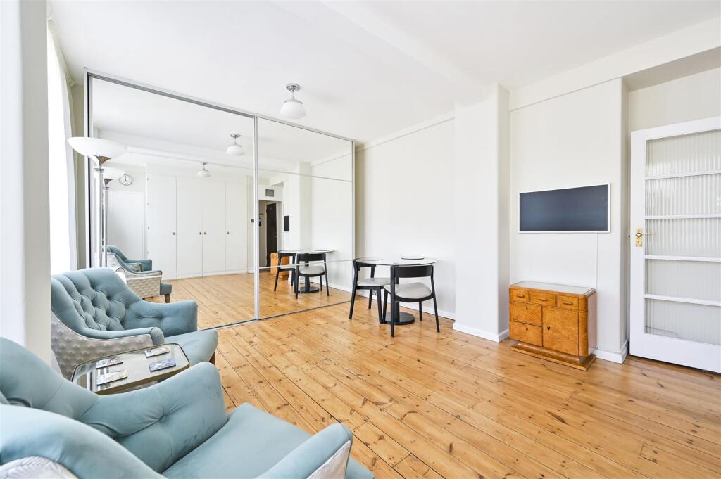 Apartment in London - View 2