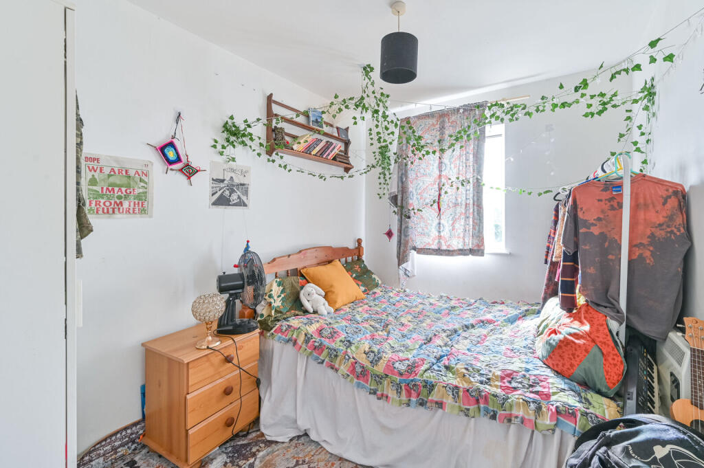 Apartment in London - More