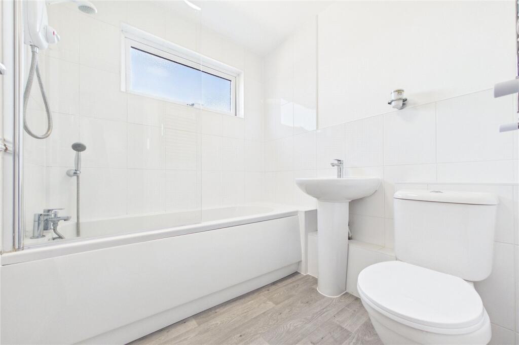 Chopin Road, Basingstoke, Hampshire, RG22 photo 4