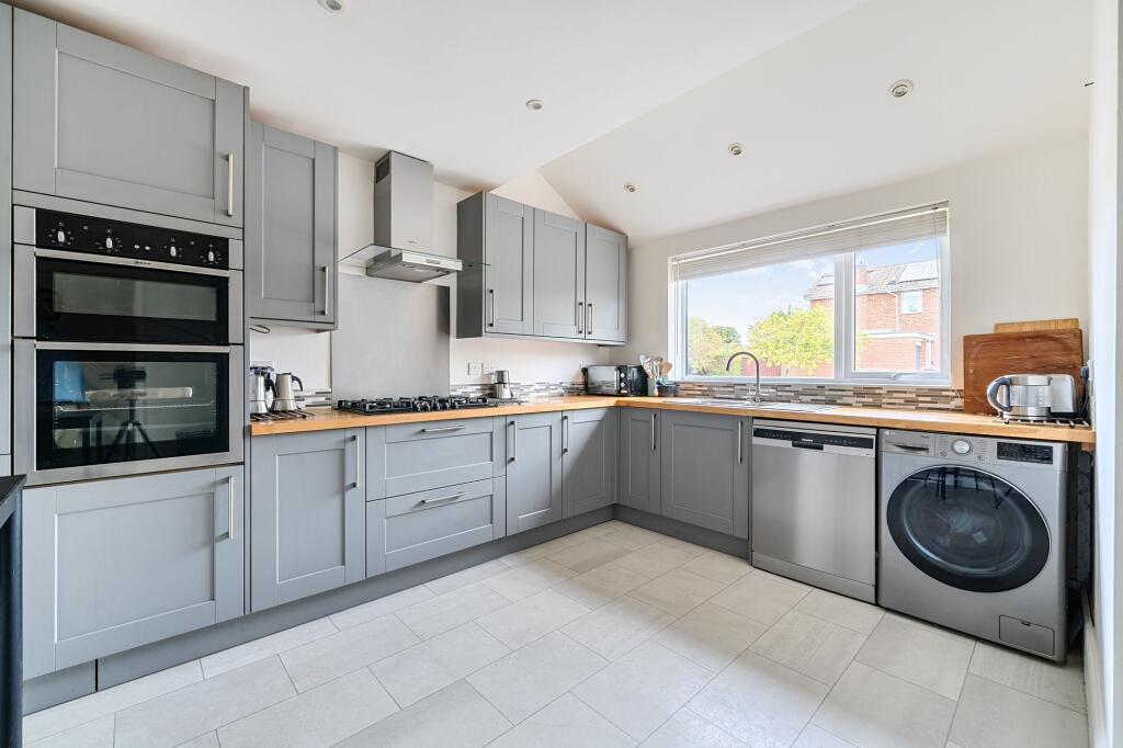 Wrights Way, South Wonston, SO21 photo 3