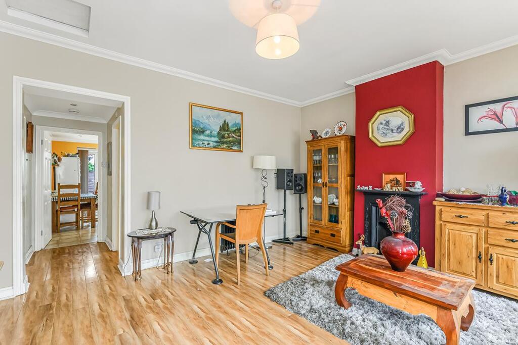Westward Road, Chingford - View 3