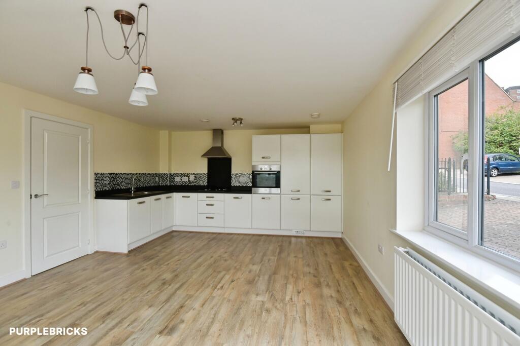 Apartment in Stoke-on-Trent - More