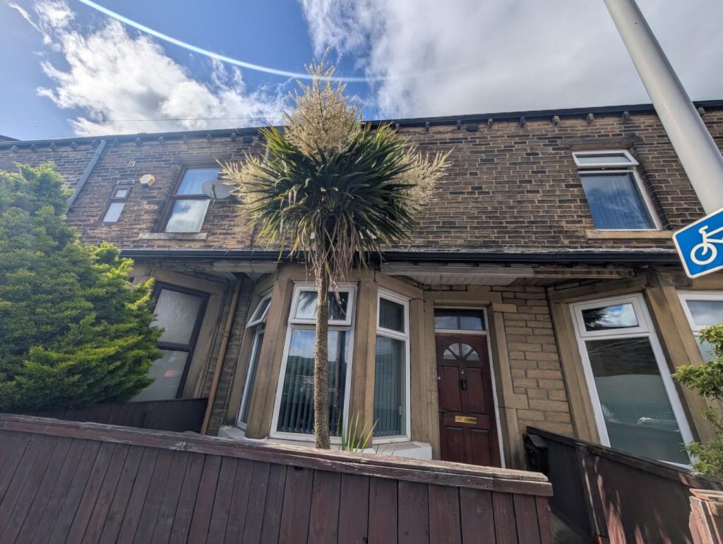Main image of property: Aireworth Terrace, Bradford Road, Stockbridge, Keighley, BD21