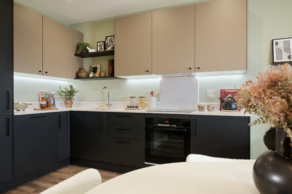 Apartment in Reading - View 3