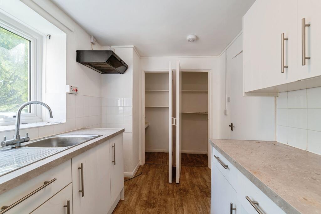Apartment in Bath - View 3