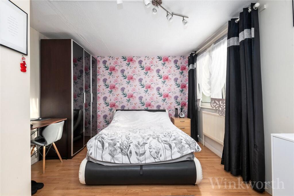 Apartment in London - View 5