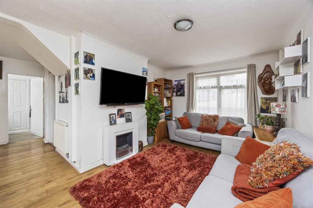House in Brighton, Hollingbury - View 2