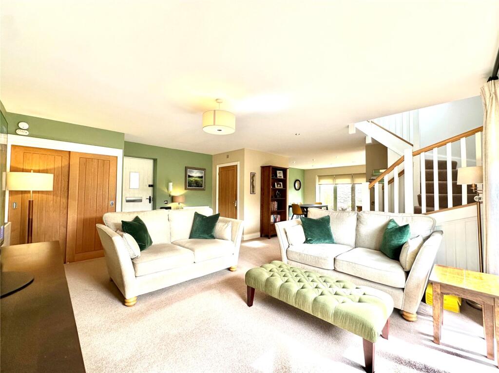 House in Swindon, Lakeside, South Swindon - View 4
