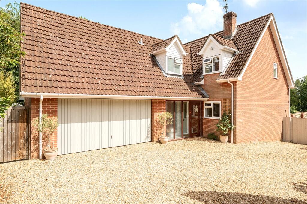 4-bed detached on Harthill Drove, Redlynch, Salisbury, Wiltshire, SP5, £875,000